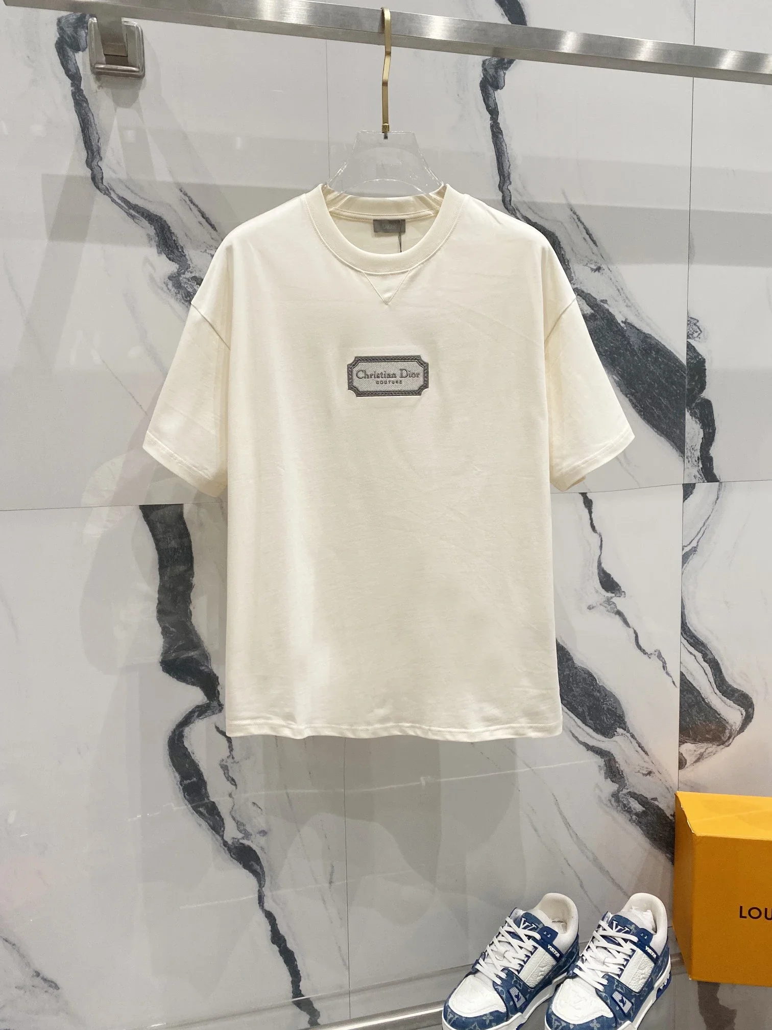 Dior